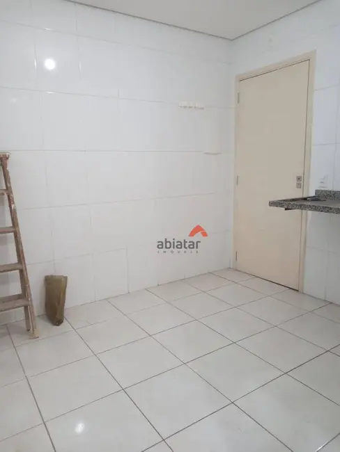 Casa com 1 quarto para alugar, 125m2 em Jardim Santa Tereza, Embu Das Artes - SP - imagem 5 Foto 5 de Casa com 1 quarto para alugar, 125m2 em Jardim Santa Tereza, Embu Das Artes - SP