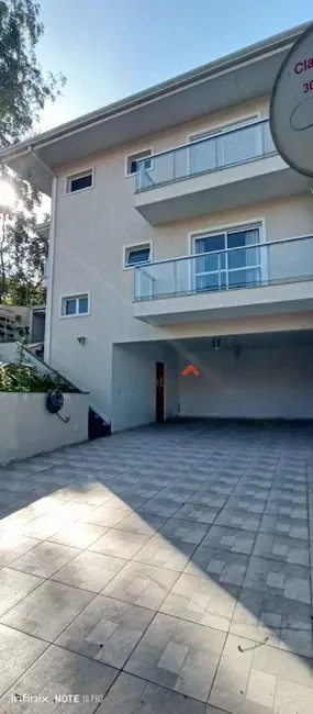 Foto 2 de Sobrado com 3 quartos à venda, 187m2 em Parque Monte Alegre, Taboao Da Serra - SP