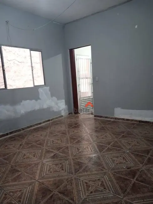 Casa com 2 quartos para alugar, 250m2 em Jardim Valo Verde, Embu Das Artes - SP - imagem 6 Foto 6 de Casa com 2 quartos para alugar, 250m2 em Jardim Valo Verde, Embu Das Artes - SP