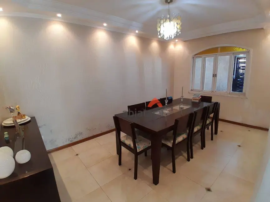 Foto 4 de Casa com 4 quartos à venda, 328m2 em Parque Assunção, Taboao Da Serra - SP