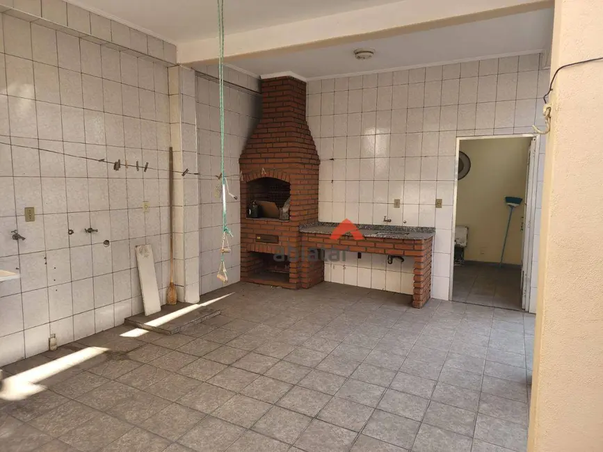 Sobrado com 3 quartos à venda, 125m2 em Núcleo Residencial Isabela, Taboao Da Serra - SP - imagem 2 Foto 2 de Sobrado com 3 quartos à venda, 125m2 em Núcleo Residencial Isabela, Taboao Da Serra - SP