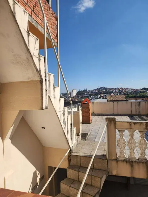 Sobrado com 3 quartos à venda, 125m2 em Núcleo Residencial Isabela, Taboao Da Serra - SP - imagem 6 Foto 6 de Sobrado com 3 quartos à venda, 125m2 em Núcleo Residencial Isabela, Taboao Da Serra - SP