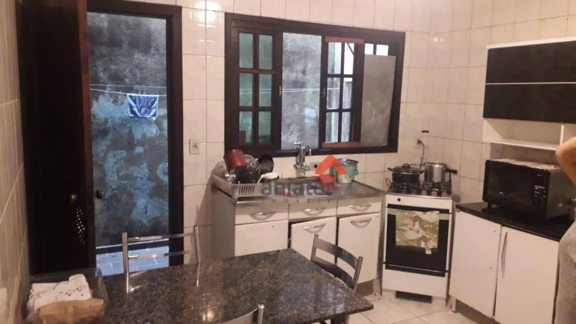 Foto 7 de Sobrado com 2 quartos à venda, 150m2 em Núcleo Residencial Isabela, Taboao Da Serra - SP