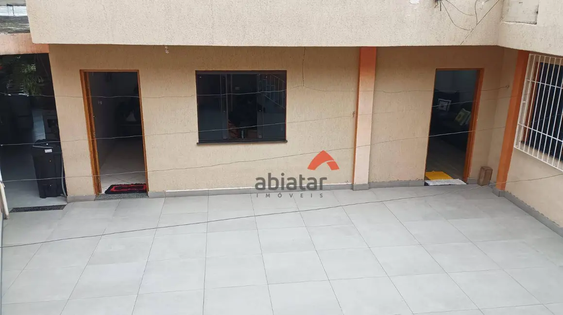 Casa com 3 quartos à venda, 303m2 em Jardim Maria Rosa, Taboao Da Serra - SP - imagem 7 Foto 7 de Casa com 3 quartos à venda, 303m2 em Jardim Maria Rosa, Taboao Da Serra - SP