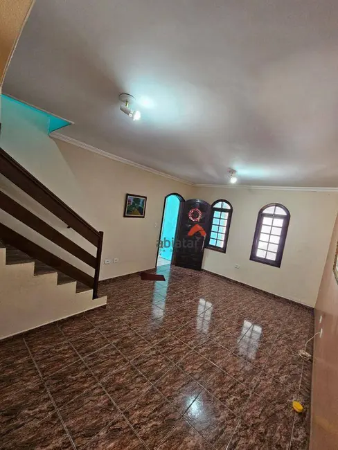 Foto 4 de Sobrado com 3 quartos à venda, 194m2 em Parque Pinheiros, Taboao Da Serra - SP