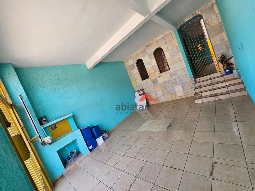 Foto 2 de Sobrado com 3 quartos à venda, 194m2 em Parque Pinheiros, Taboao Da Serra - SP