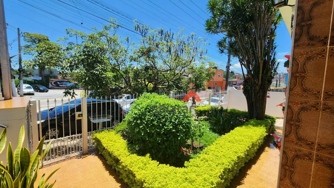 Foto 1 de Casa com 3 quartos à venda, 459m2 em Vila das Oliveiras, Taboao Da Serra - SP