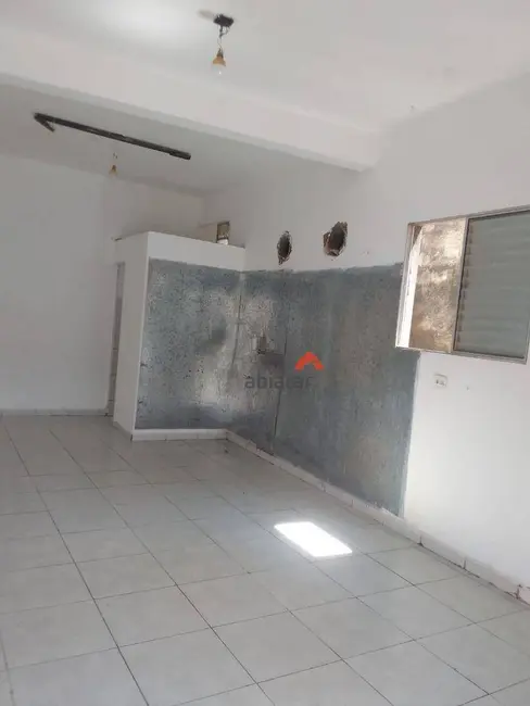 Sala Comercial para alugar, 32m2 em Jardim Santa Cecília, Taboao Da Serra - SP - imagem 2 Foto 2 de Sala Comercial para alugar, 32m2 em Jardim Santa Cecília, Taboao Da Serra - SP