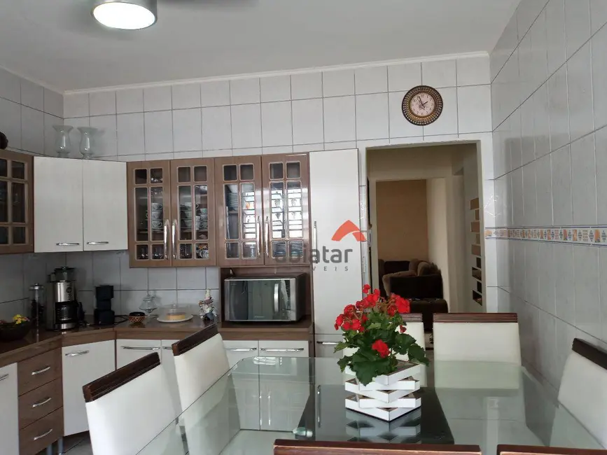 Casa com 3 quartos à venda, 290m2 em Campo Limpo, São Paulo - SP - imagem 3 Foto 3 de Casa com 3 quartos à venda, 290m2 em Campo Limpo, São Paulo - SP