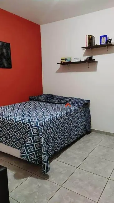 Foto 8 de Sobrado com 3 quartos à venda, 81m2 em Taboao Da Serra - SP