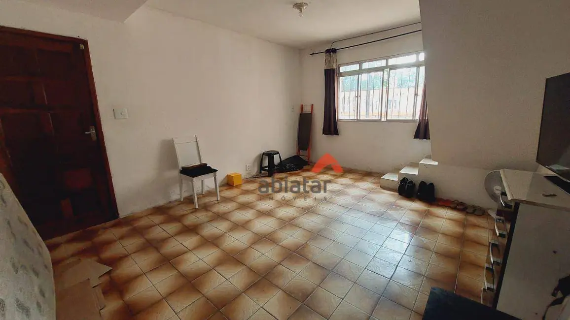 Foto 5 de Casa com 4 quartos à venda, 200m2 em Parque Jacarandá, Taboao Da Serra - SP