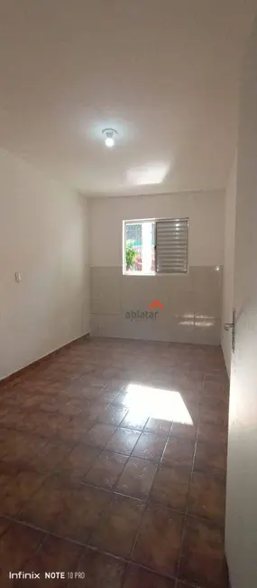 Casa com 2 quartos para alugar, 60m2 em Jardim Santa Tereza, Embu Das Artes - SP - imagem 7 Foto 7 de Casa com 2 quartos para alugar, 60m2 em Jardim Santa Tereza, Embu Das Artes - SP
