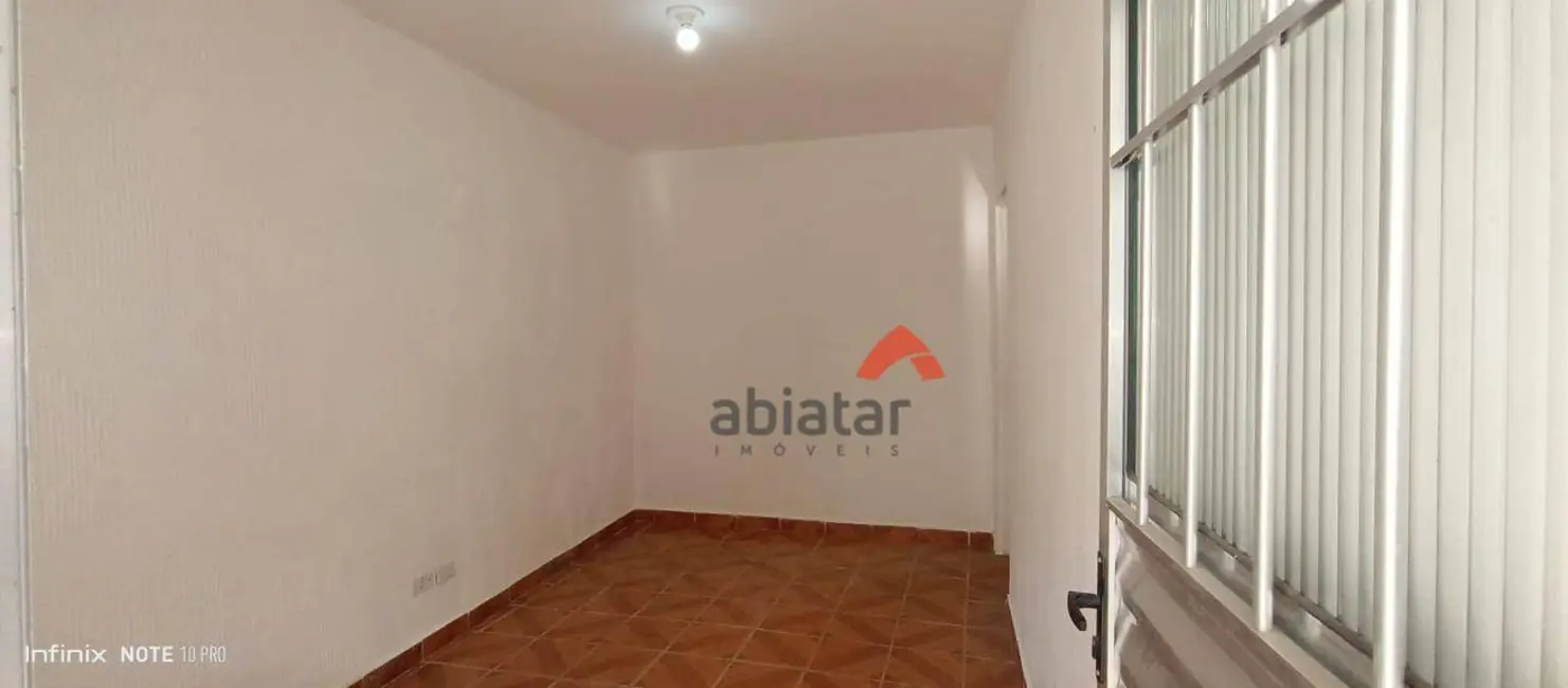 Casa com 2 quartos para alugar, 60m2 em Jardim Santa Tereza, Embu Das Artes - SP - imagem 5 Foto 5 de Casa com 2 quartos para alugar, 60m2 em Jardim Santa Tereza, Embu Das Artes - SP