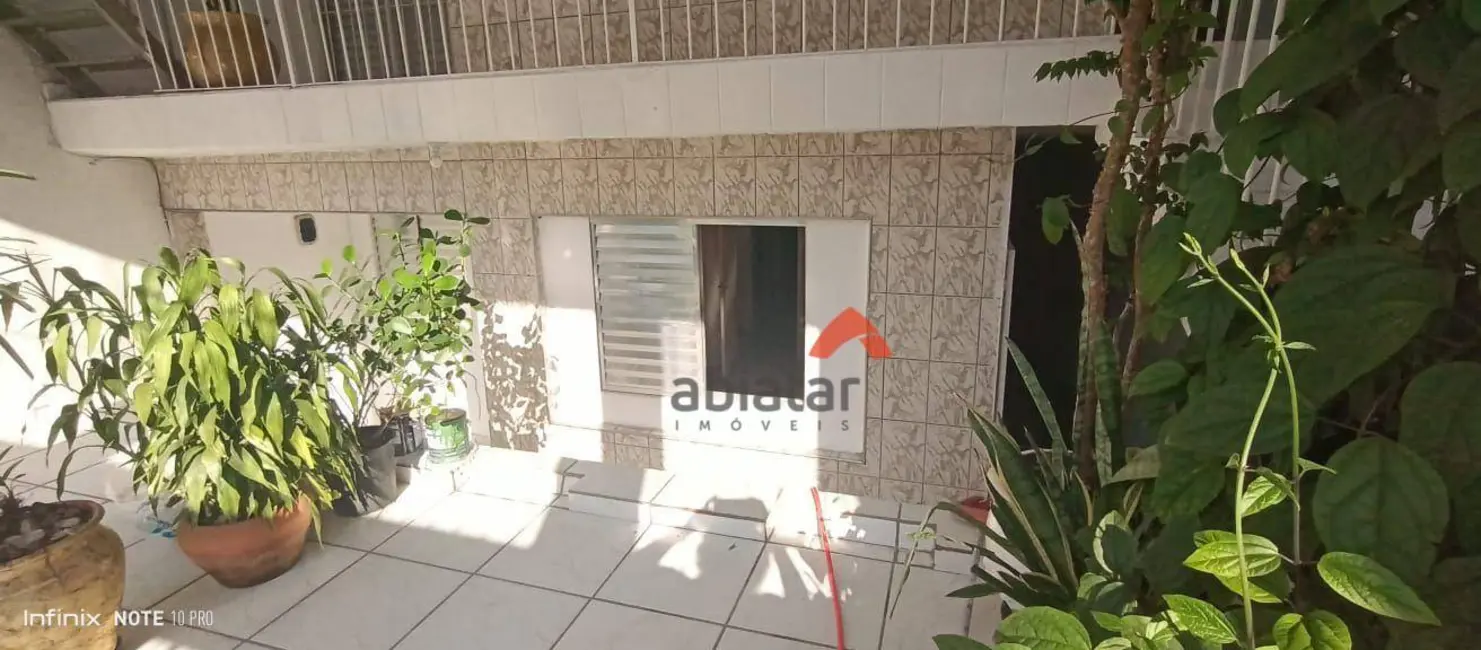 Foto 1 de Casa com 2 quartos para alugar, 60m2 em Jardim Santa Tereza, Embu Das Artes - SP
