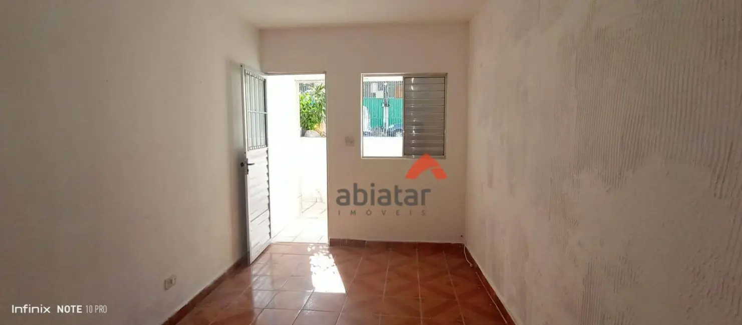 Casa com 2 quartos para alugar, 60m2 em Jardim Santa Tereza, Embu Das Artes - SP - imagem 4 Foto 4 de Casa com 2 quartos para alugar, 60m2 em Jardim Santa Tereza, Embu Das Artes - SP