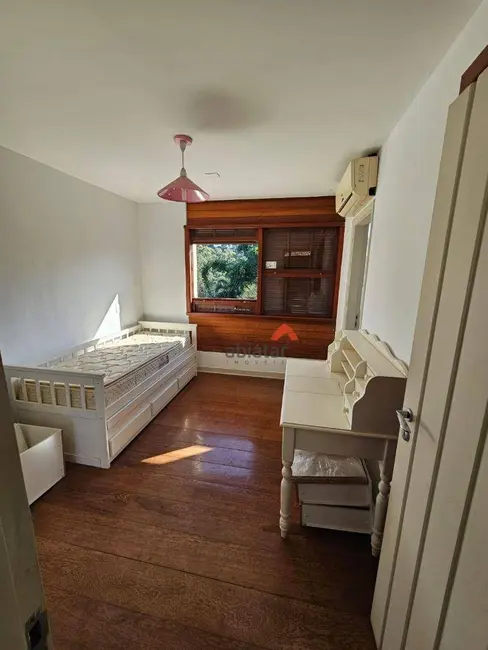 Foto 3 de Casa de Condomínio com 3 quartos à venda e para alugar, 2070m2 em Jardim Salete, Taboao Da Serra - SP