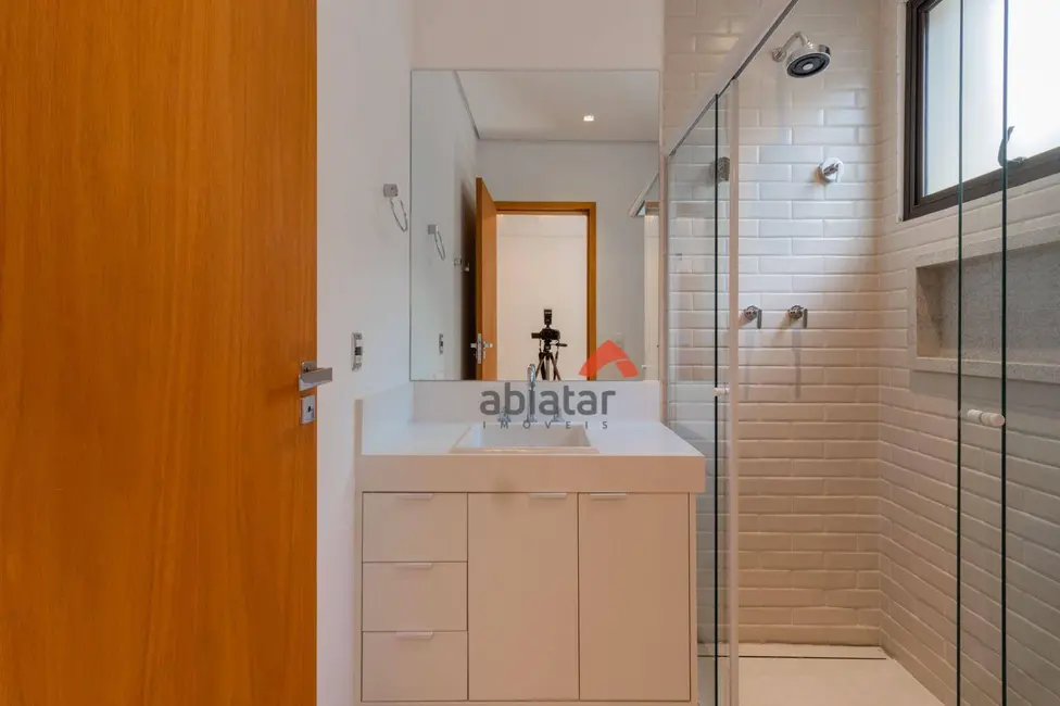 Foto 9 de Casa com 4 quartos à venda, 650m2 em Jardim Guedala, São Paulo - SP