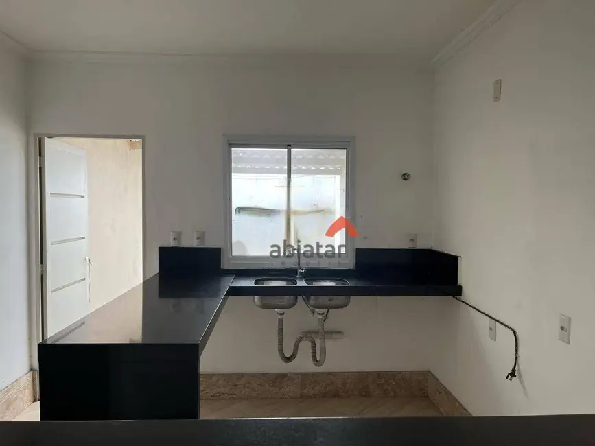 Sobrado com 2 quartos à venda, 185m2 em Capão Redondo, São Paulo - SP - imagem 5 Foto 5 de Sobrado com 2 quartos à venda, 185m2 em Capão Redondo, São Paulo - SP