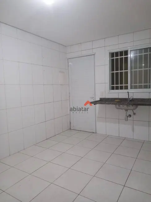 Foto 1 de Casa com 1 quarto para alugar, 37m2 em Jardim Santa Tereza, Embu Das Artes - SP