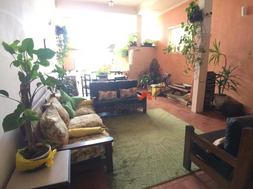 Foto 8 de Sobrado com 4 quartos à venda, 300m2 em Parque Monte Alegre, Taboao Da Serra - SP