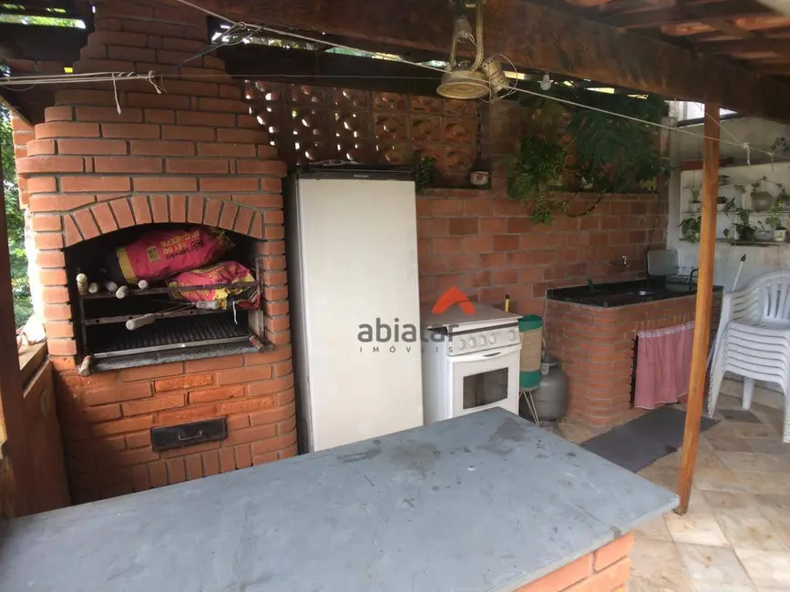 Foto 4 de Sobrado com 4 quartos à venda, 300m2 em Parque Monte Alegre, Taboao Da Serra - SP