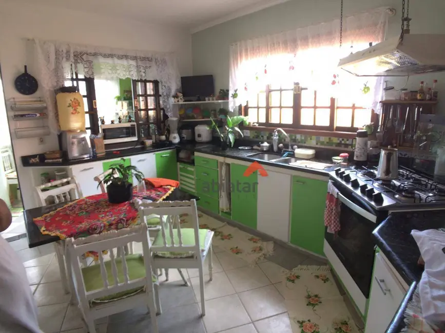 Foto 5 de Sobrado com 4 quartos à venda, 300m2 em Parque Monte Alegre, Taboao Da Serra - SP