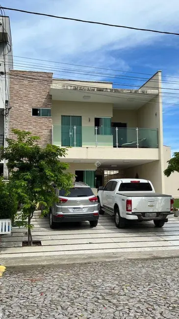 Foto 1 de Sobrado com 4 quartos à venda, 200m2 em Cajazeiras, Fortaleza - CE