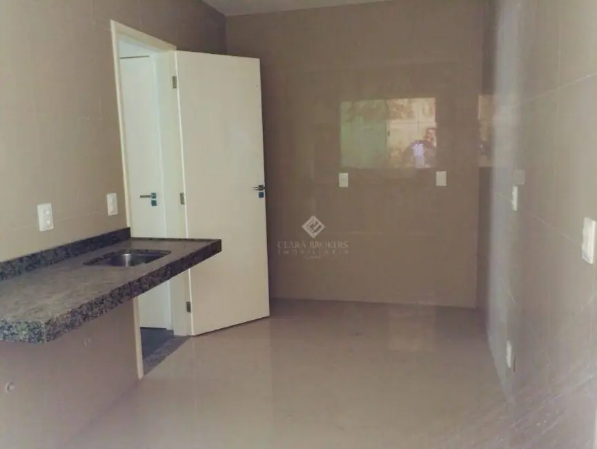 Casa de Condomínio com 3 quartos à venda, 182m2 em Guaribas, Eusebio - CE - imagem 3 Foto 3 de Casa de Condomínio com 3 quartos à venda, 182m2 em Guaribas, Eusebio - CE