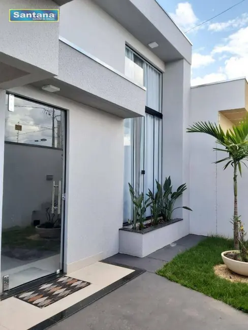 Casa com 3 quartos à venda, 200m2 em Caldas Novas - GO - imagem 3 Foto 3 de Casa com 3 quartos à venda, 200m2 em Caldas Novas - GO