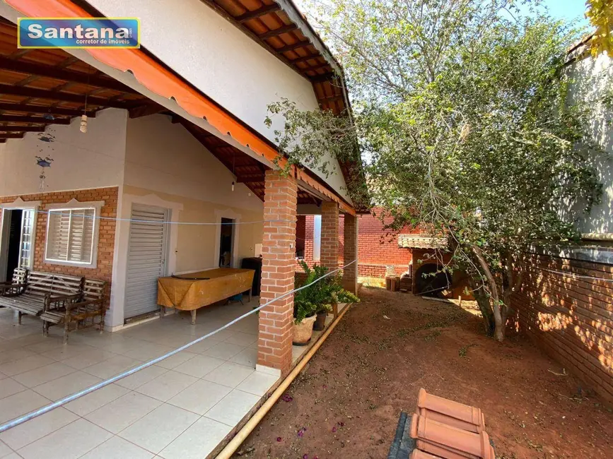 Casa de Condomínio com 2 quartos à venda, 175m2 em Caldas Novas - GO - imagem 4 Foto 4 de Casa de Condomínio com 2 quartos à venda, 175m2 em Caldas Novas - GO