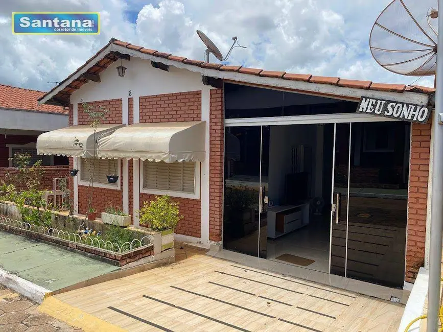 Foto 2 de Casa de Condomínio com 3 quartos à venda, 175m2 em Caldas Novas - GO