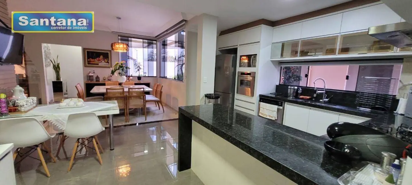 Casa com 5 quartos à venda, 317m2 em Caldas Novas - GO - imagem 5 Foto 5 de Casa com 5 quartos à venda, 317m2 em Caldas Novas - GO