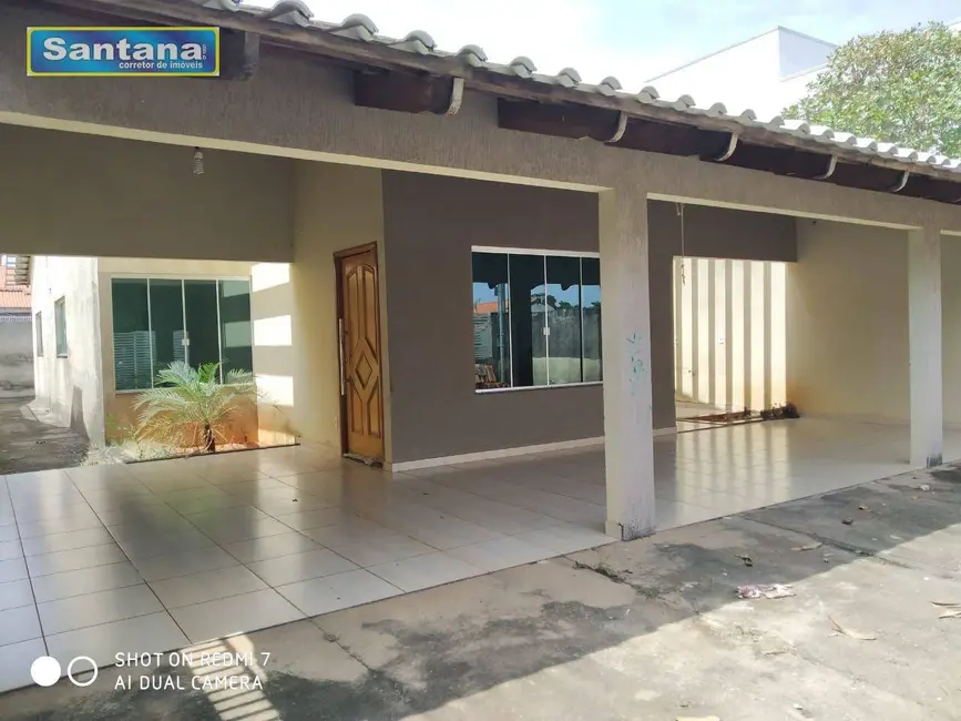 Casa de Condomínio com 3 quartos à venda, 250m2 em Caldas Novas - GO - imagem 2 Foto 2 de Casa de Condomínio com 3 quartos à venda, 250m2 em Caldas Novas - GO