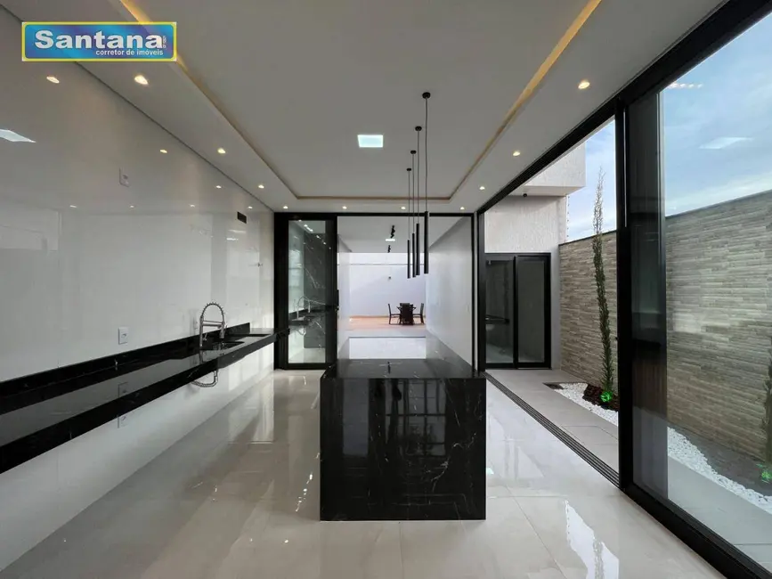 Casa com 3 quartos à venda, 360m2 em Caldas Novas - GO - imagem 6 Foto 6 de Casa com 3 quartos à venda, 360m2 em Caldas Novas - GO