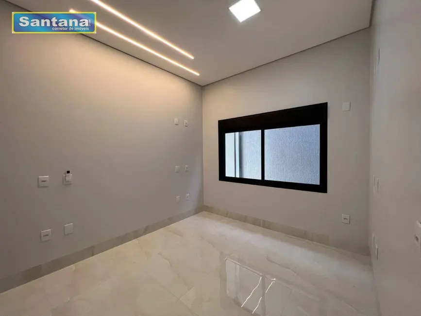 Casa com 3 quartos à venda, 360m2 em Caldas Novas - GO - imagem 5 Foto 5 de Casa com 3 quartos à venda, 360m2 em Caldas Novas - GO