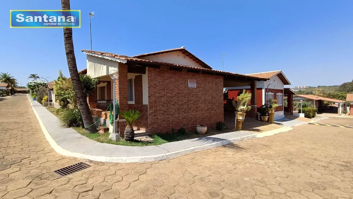 Foto 2 de Casa de Condomínio com 2 quartos à venda, 175m2 em Caldas Novas - GO