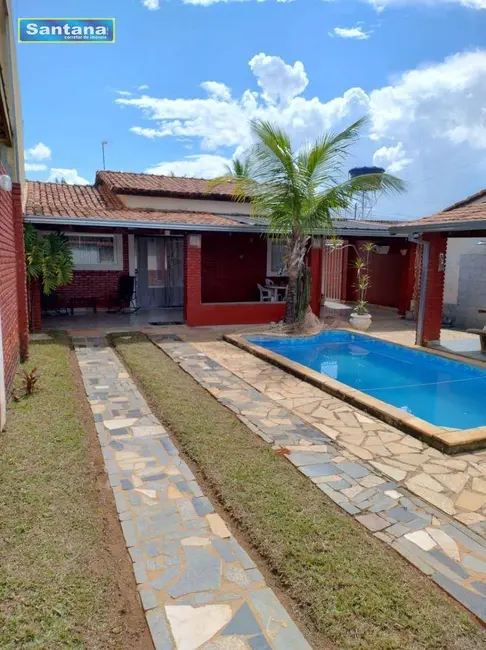 Casa de Condomínio com 3 quartos à venda, 200m2 em Caldas Novas - GO - imagem 6 Foto 6 de Casa de Condomínio com 3 quartos à venda, 200m2 em Caldas Novas - GO