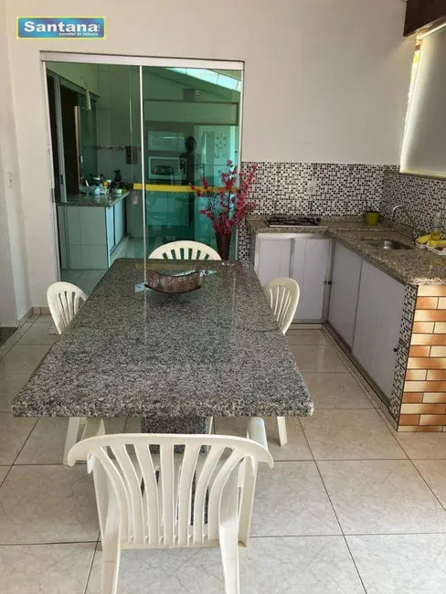 Casa de Condomínio com 4 quartos à venda, 225m2 em Caldas Novas - GO - imagem 4 Foto 4 de Casa de Condomínio com 4 quartos à venda, 225m2 em Caldas Novas - GO