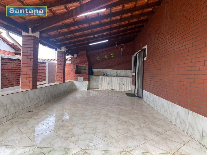 Casa de Condomínio com 3 quartos à venda, 175m2 em Caldas Novas - GO - imagem 3 Foto 3 de Casa de Condomínio com 3 quartos à venda, 175m2 em Caldas Novas - GO