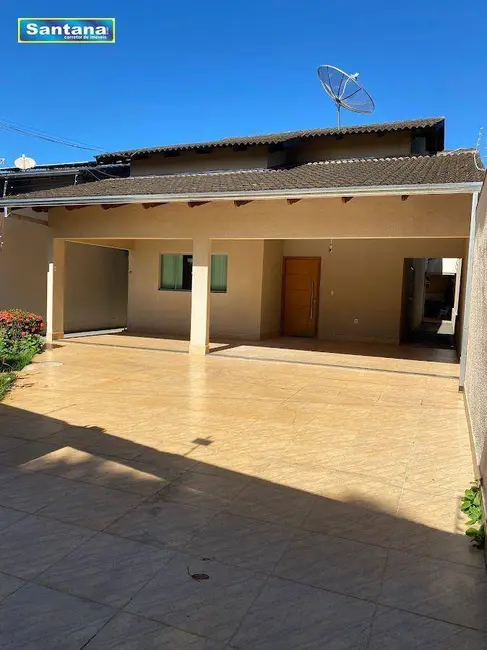 Foto 2 de Casa com 3 quartos à venda, 338m2 em Caldas Novas - GO