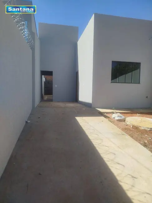 Foto 1 de Casa com 2 quartos à venda, 70m2 em Caldas Novas - GO