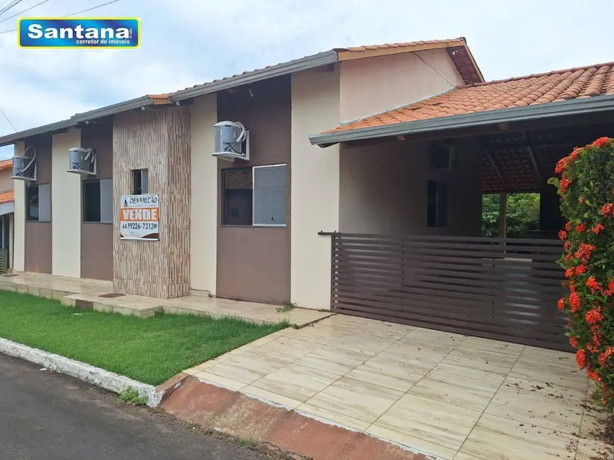 Foto 1 de Casa de Condomínio com 4 quartos à venda, 225m2 em Caldas Novas - GO