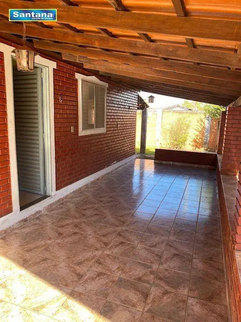 Casa de Condomínio com 2 quartos à venda, 175m2 em Caldas Novas - GO - imagem 3 Foto 3 de Casa de Condomínio com 2 quartos à venda, 175m2 em Caldas Novas - GO
