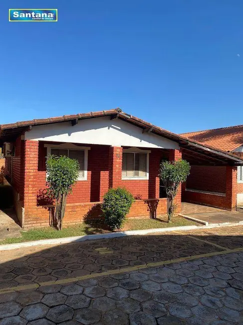 Casa de Condomínio com 2 quartos à venda, 175m2 em Caldas Novas - GO - imagem 1 Foto 1 de Casa de Condomínio com 2 quartos à venda, 175m2 em Caldas Novas - GO