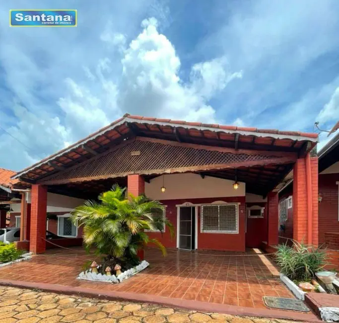 Foto 1 de Casa de Condomínio com 3 quartos à venda, 140m2 em Caldas Novas - GO