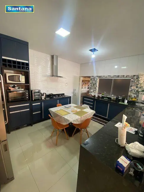 Casa de Condomínio com 2 quartos à venda, 175m2 em Caldas Novas - GO - imagem 5 Foto 5 de Casa de Condomínio com 2 quartos à venda, 175m2 em Caldas Novas - GO
