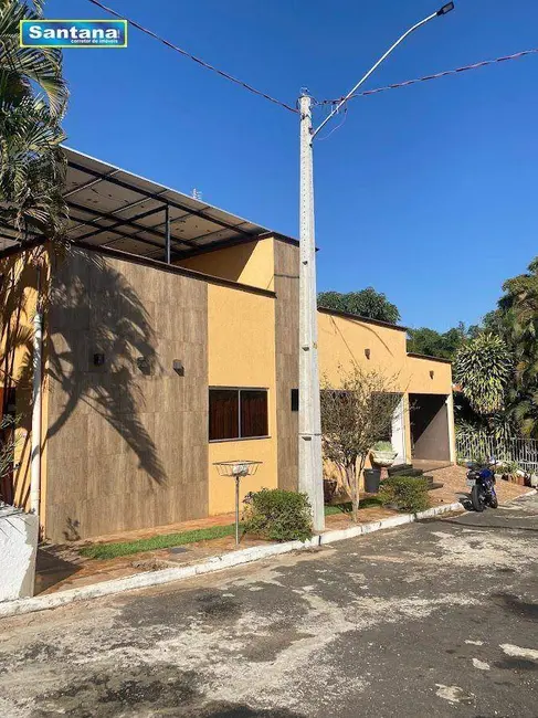 Casa de Condomínio com 2 quartos à venda, 175m2 em Caldas Novas - GO - imagem 3 Foto 3 de Casa de Condomínio com 2 quartos à venda, 175m2 em Caldas Novas - GO