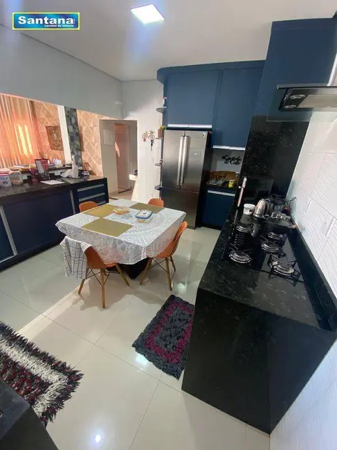 Casa de Condomínio com 2 quartos à venda, 175m2 em Caldas Novas - GO - imagem 6 Foto 6 de Casa de Condomínio com 2 quartos à venda, 175m2 em Caldas Novas - GO