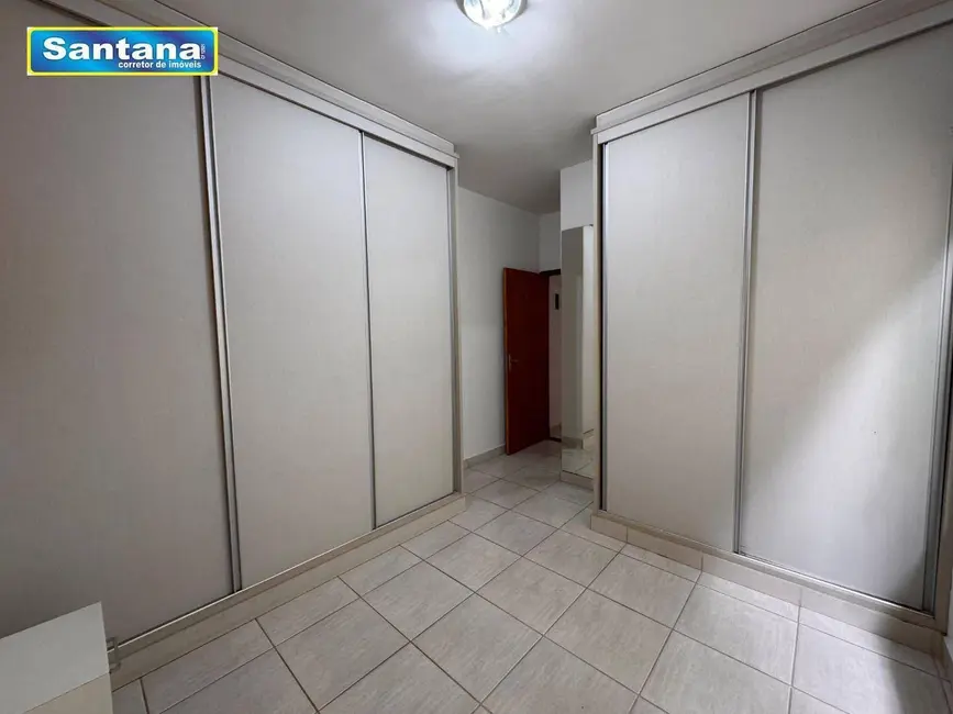 Casa de Condomínio com 3 quartos à venda, 250m2 em Caldas Novas - GO - imagem 2 Foto 2 de Casa de Condomínio com 3 quartos à venda, 250m2 em Caldas Novas - GO
