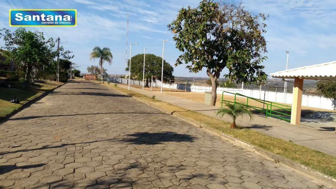 Casa com 2 quartos à venda, 250m2 em Caldas Novas - GO - imagem 2 Foto 2 de Casa com 2 quartos à venda, 250m2 em Caldas Novas - GO